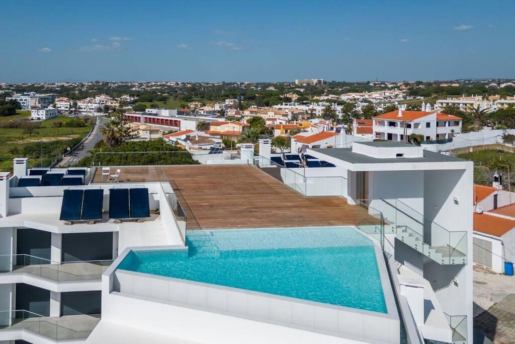 Perfect Place To Escape To With Rooftop Infinity Pool Apartment Olhos de Agua  Exterior photo